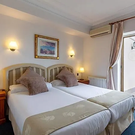 Hotell Marixa *