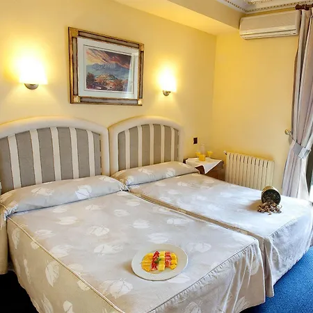 Marixa Hotel La Guardia